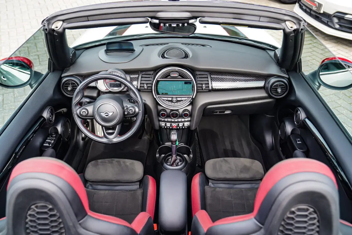 2.0 John Works Chili | Cabriolet | Luxe Leder / Alcantara | Harman/Kardon | Camera | 231PK | HuD