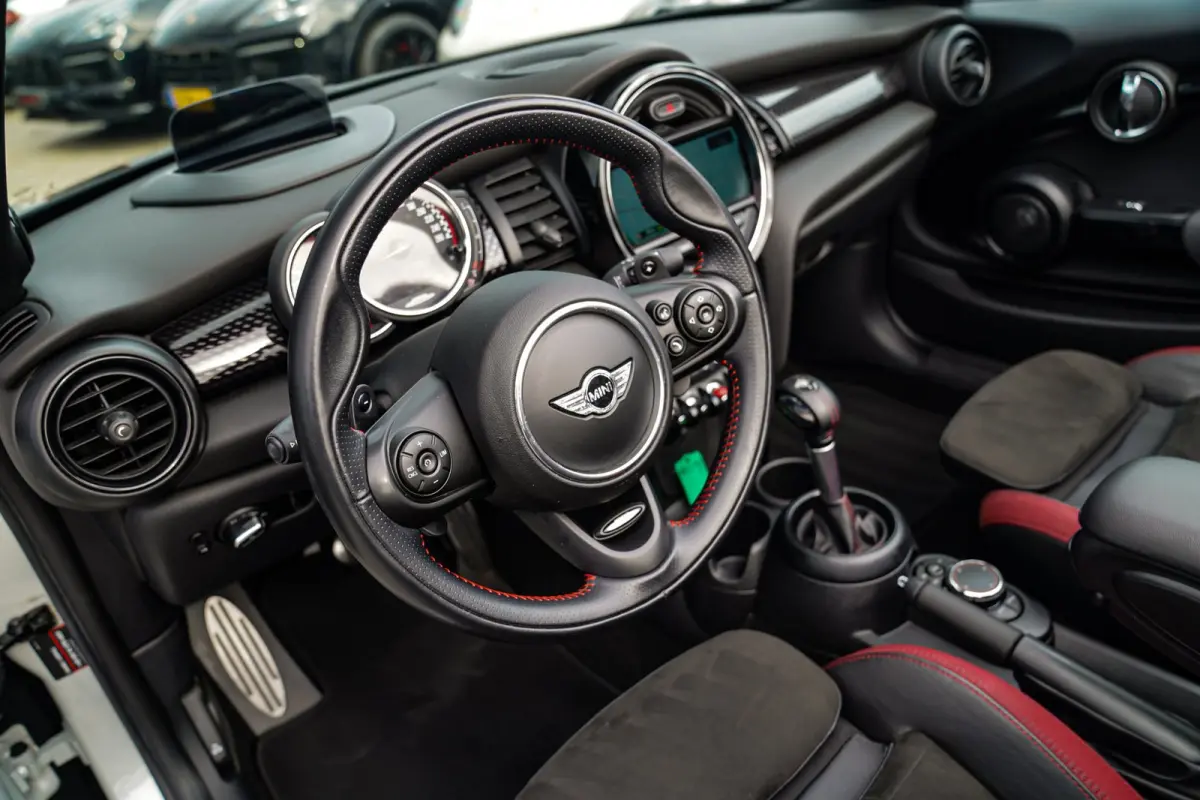 2.0 John Works Chili | Cabriolet | Luxe Leder / Alcantara | Harman/Kardon | Camera | 231PK | HuD