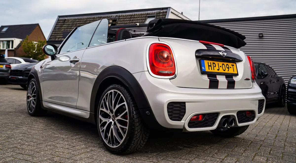 2.0 John Works Chili | Cabriolet | Luxe Leder / Alcantara | Harman/Kardon | Camera | 231PK | HuD