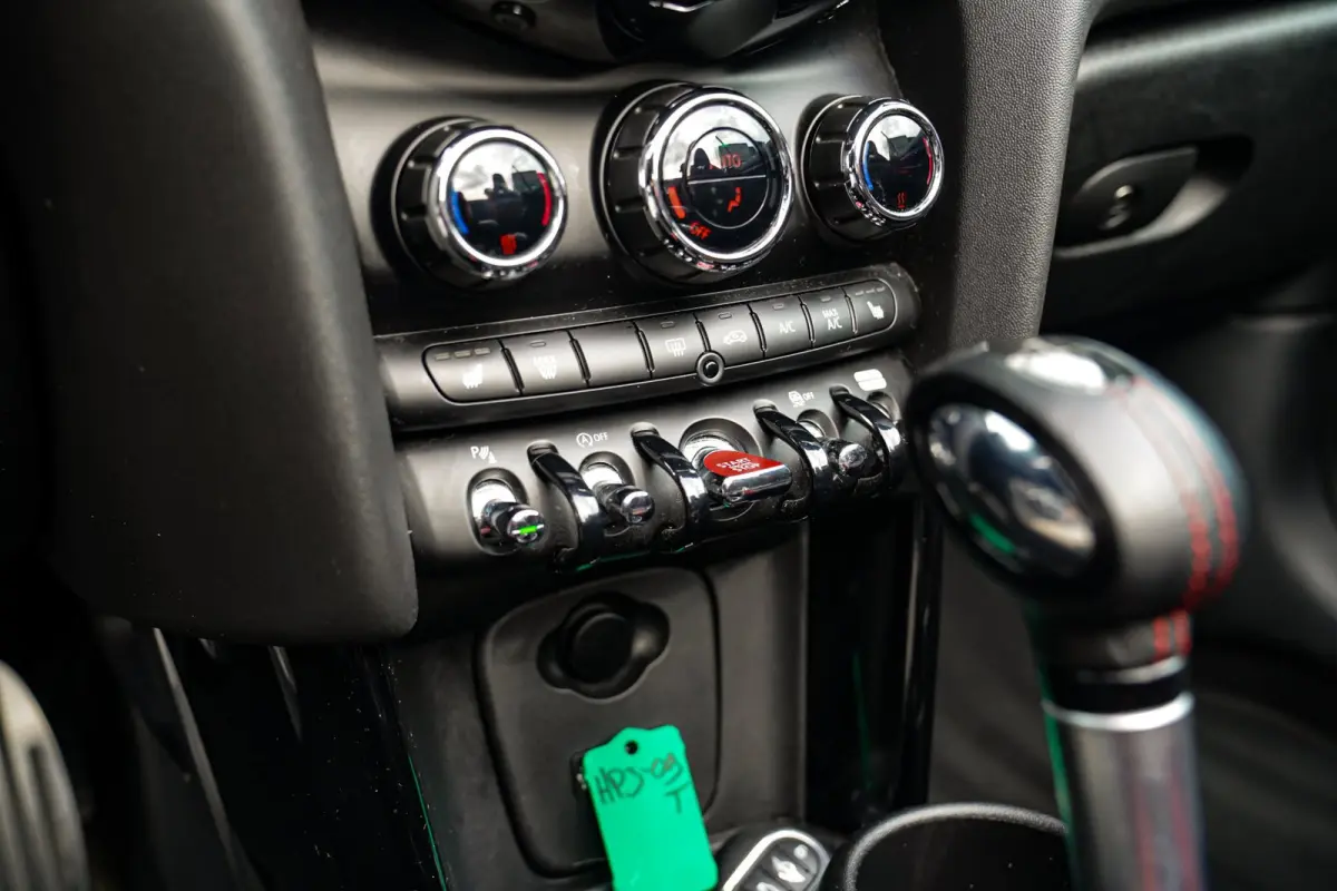 2.0 John Works Chili | Cabriolet | Luxe Leder / Alcantara | Harman/Kardon | Camera | 231PK | HuD