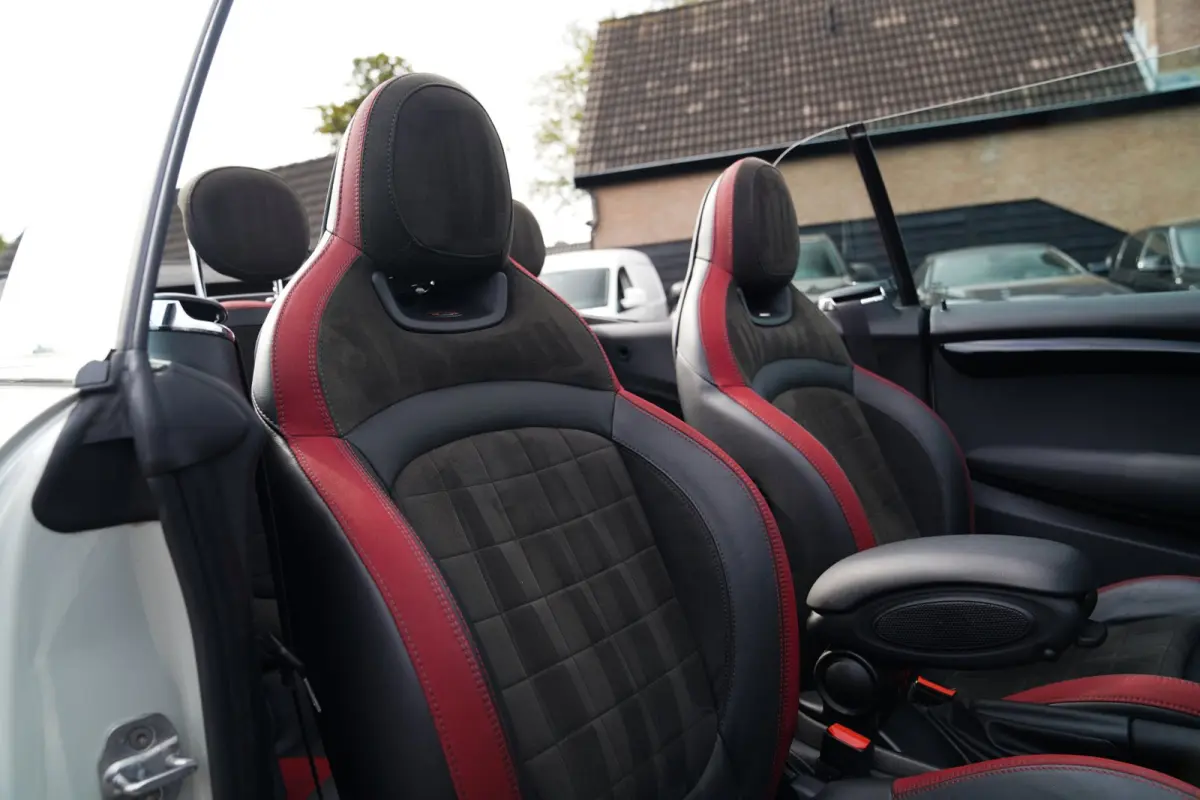 2.0 John Works Chili | Cabriolet | Luxe Leder / Alcantara | Harman/Kardon | Camera | 231PK | HuD