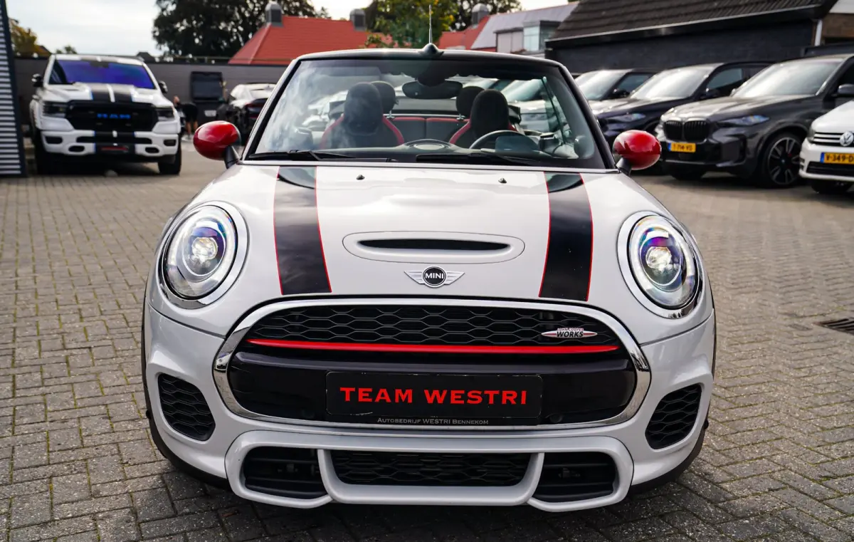 2.0 John Works Chili | Cabriolet | Luxe Leder / Alcantara | Harman/Kardon | Camera | 231PK | HuD