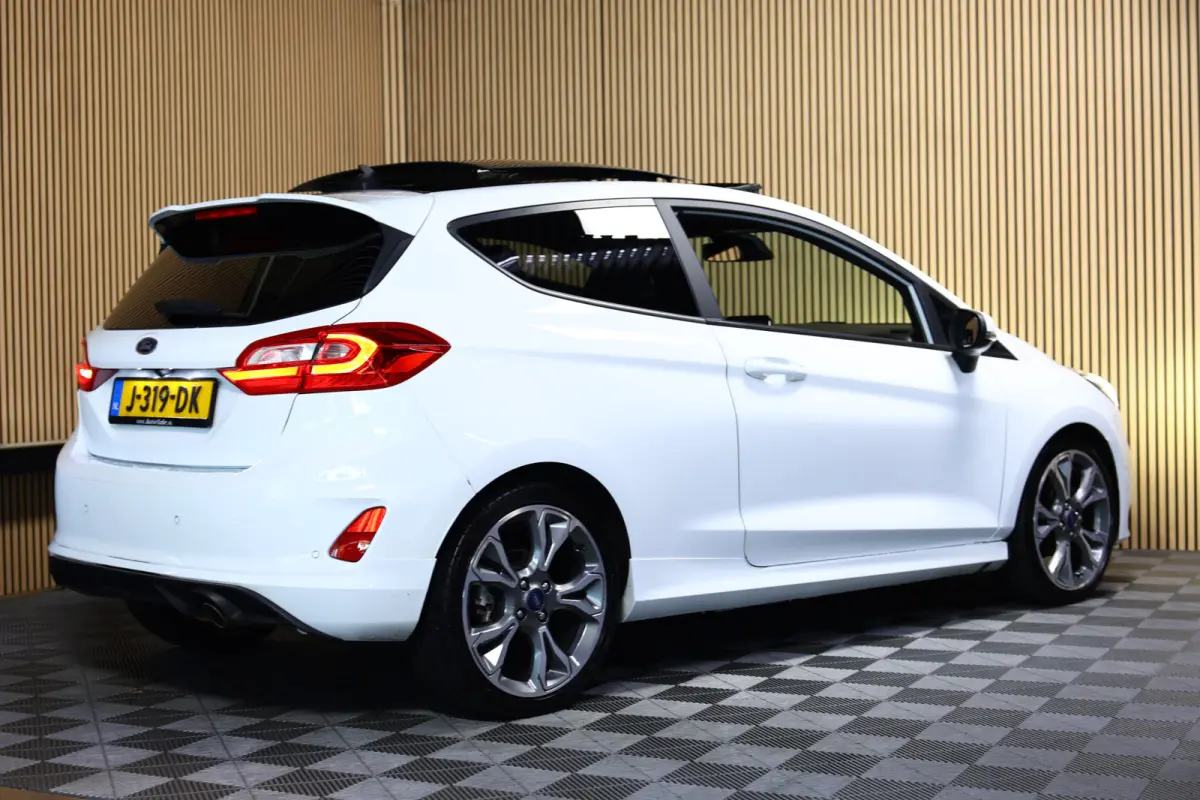 1.0 EcoBoost Titanium ST LINE SUPERSTAAT !