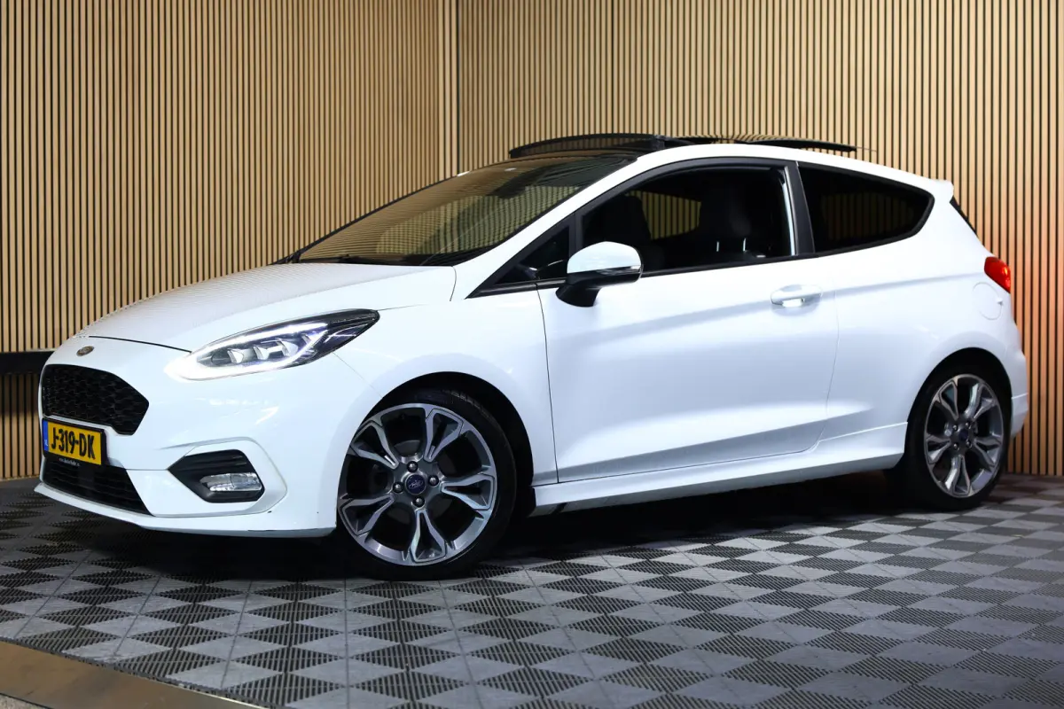 1.0 EcoBoost Titanium ST LINE SUPERSTAAT !