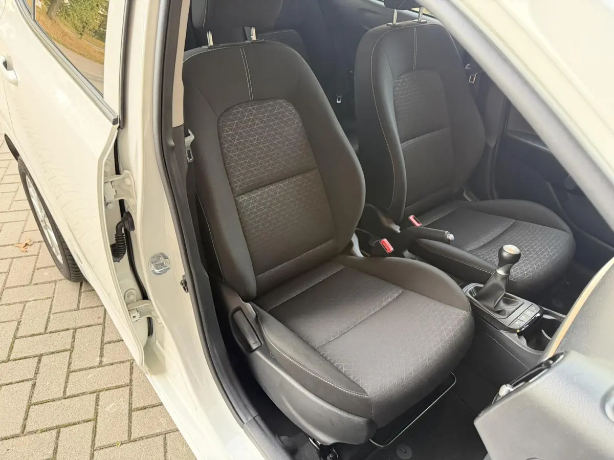 1.2 CVVT DynamicPlusLine | CAMERA | STOEL/STUURVERWARMING | CARPLAY
