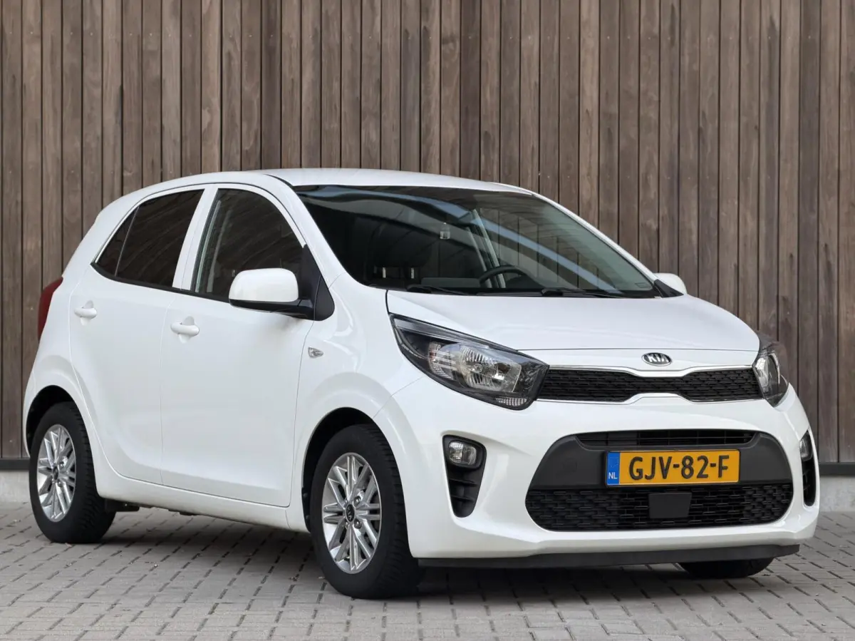 1.2 CVVT DynamicPlusLine | CAMERA | STOEL/STUURVERWARMING | CARPLAY