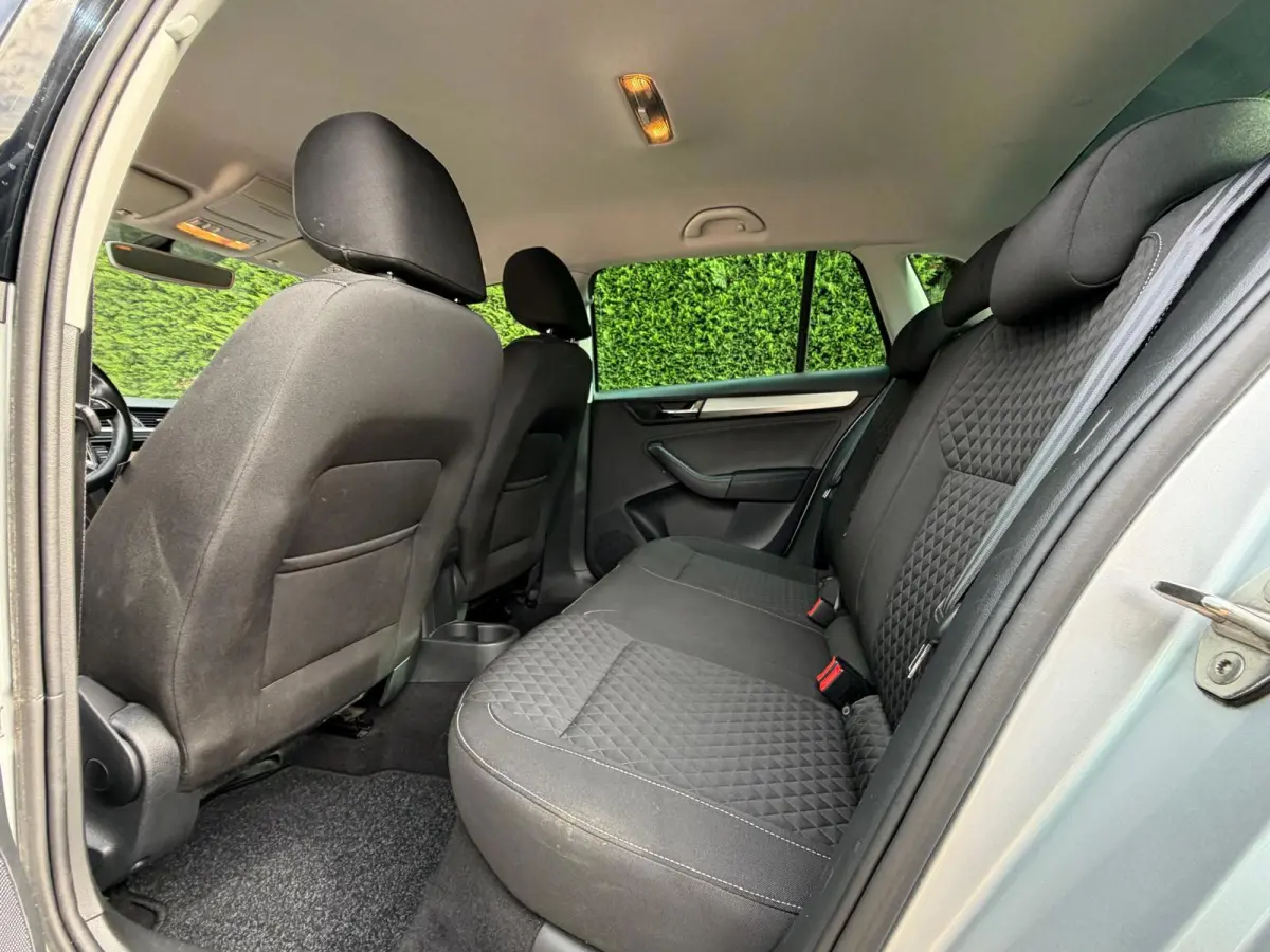 1.0 TSI Drive Automaat Allseason Navi 1eEigenaar