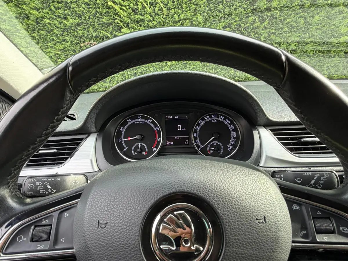 1.0 TSI Drive Automaat Allseason Navi 1eEigenaar