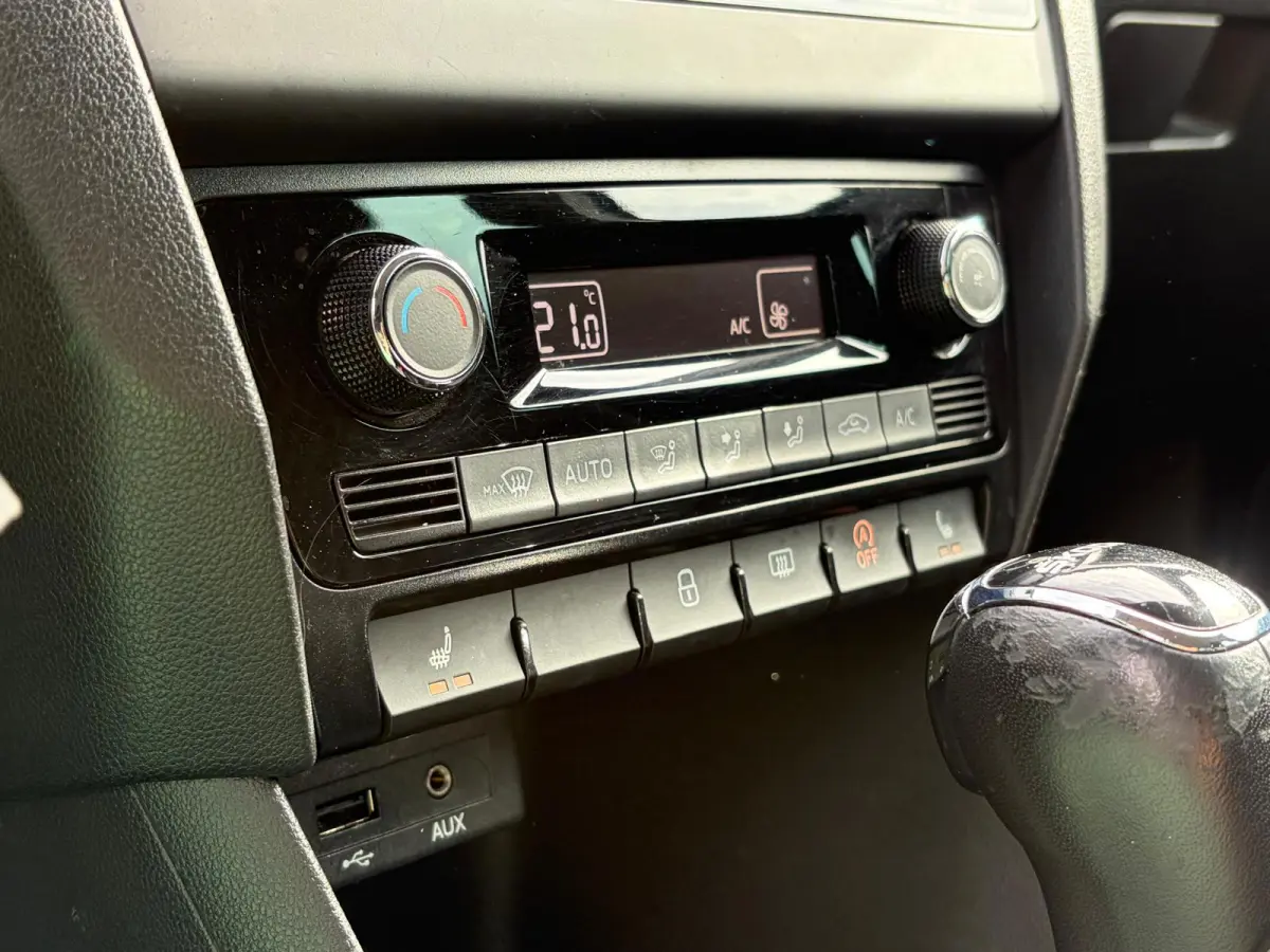 1.0 TSI Drive Automaat Allseason Navi 1eEigenaar