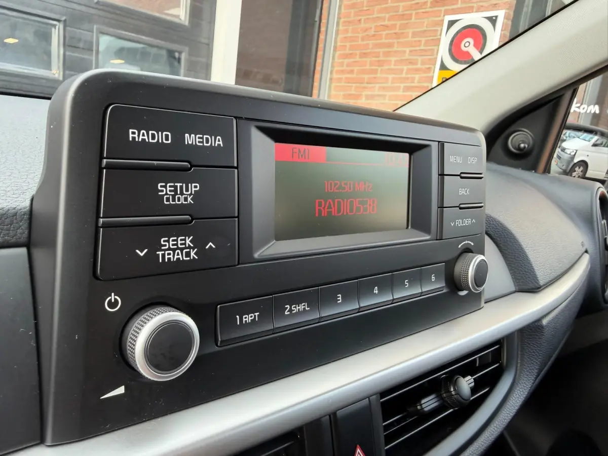 1.0 CVVT PlusLine | 50.689 KM | AIRCO | ZWARTE LMV |SPORTIEF ROOD |