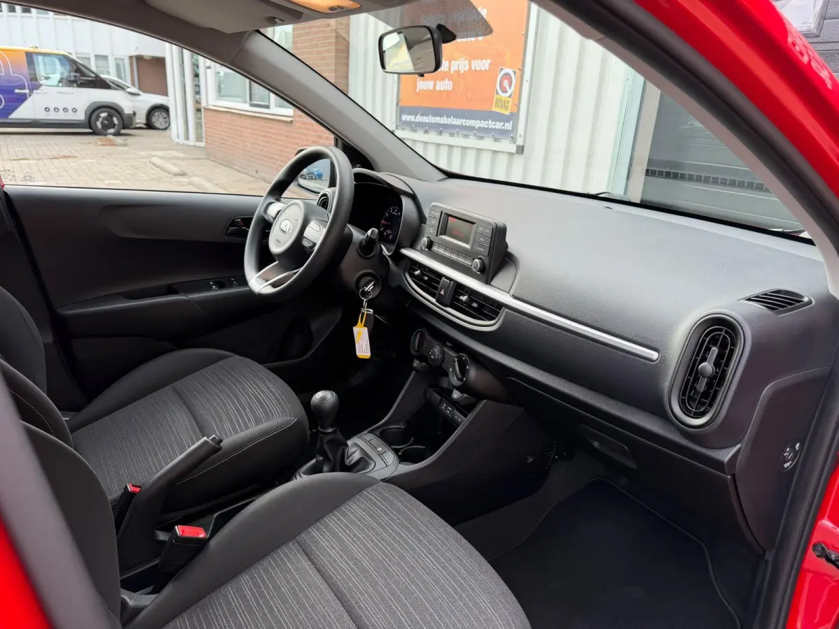 1.0 CVVT PlusLine | 50.689 KM | AIRCO | ZWARTE LMV |SPORTIEF ROOD |