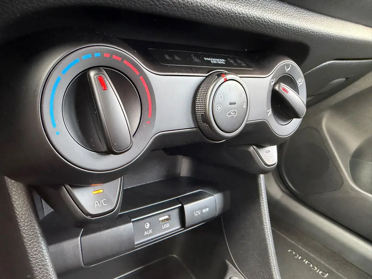 1.0 CVVT PlusLine | 50.689 KM | AIRCO | ZWARTE LMV |SPORTIEF ROOD |