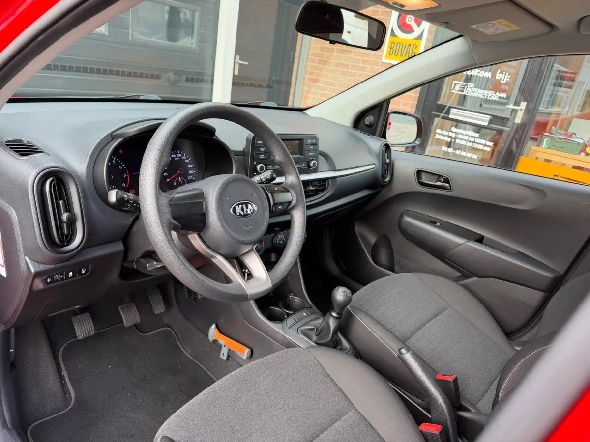 1.0 CVVT PlusLine | 50.689 KM | AIRCO | ZWARTE LMV |SPORTIEF ROOD |