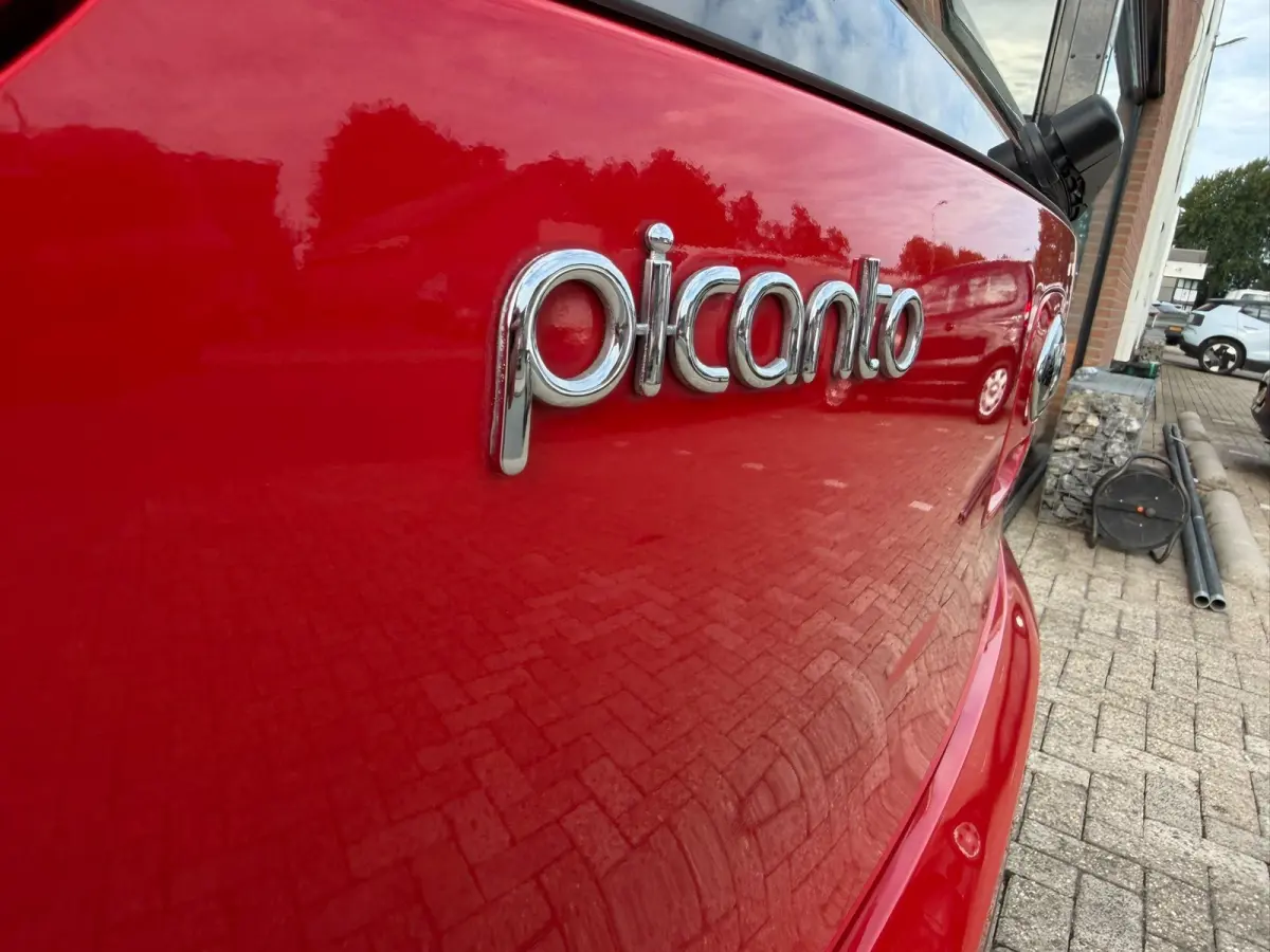 1.0 CVVT PlusLine | 50.689 KM | AIRCO | ZWARTE LMV |SPORTIEF ROOD |