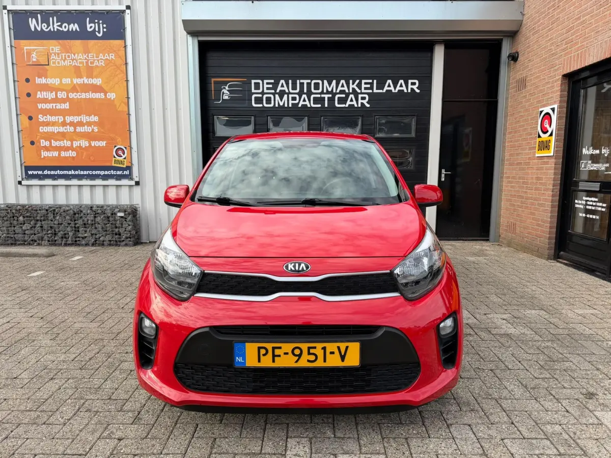 1.0 CVVT PlusLine | 50.689 KM | AIRCO | ZWARTE LMV |SPORTIEF ROOD |