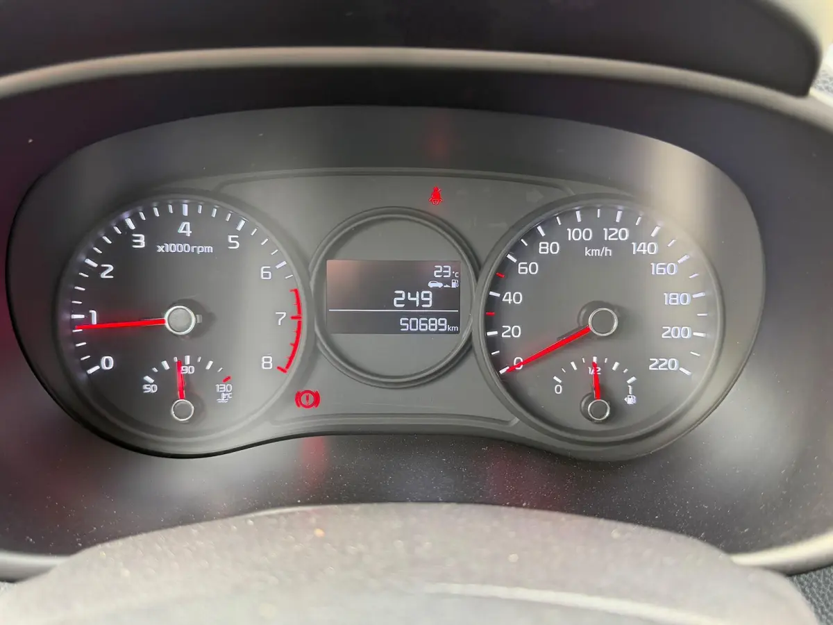 1.0 CVVT PlusLine | 50.689 KM | AIRCO | ZWARTE LMV |SPORTIEF ROOD |