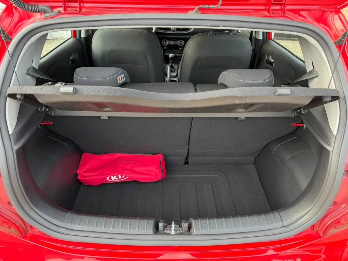 1.0 CVVT PlusLine | 50.689 KM | AIRCO | ZWARTE LMV |SPORTIEF ROOD |