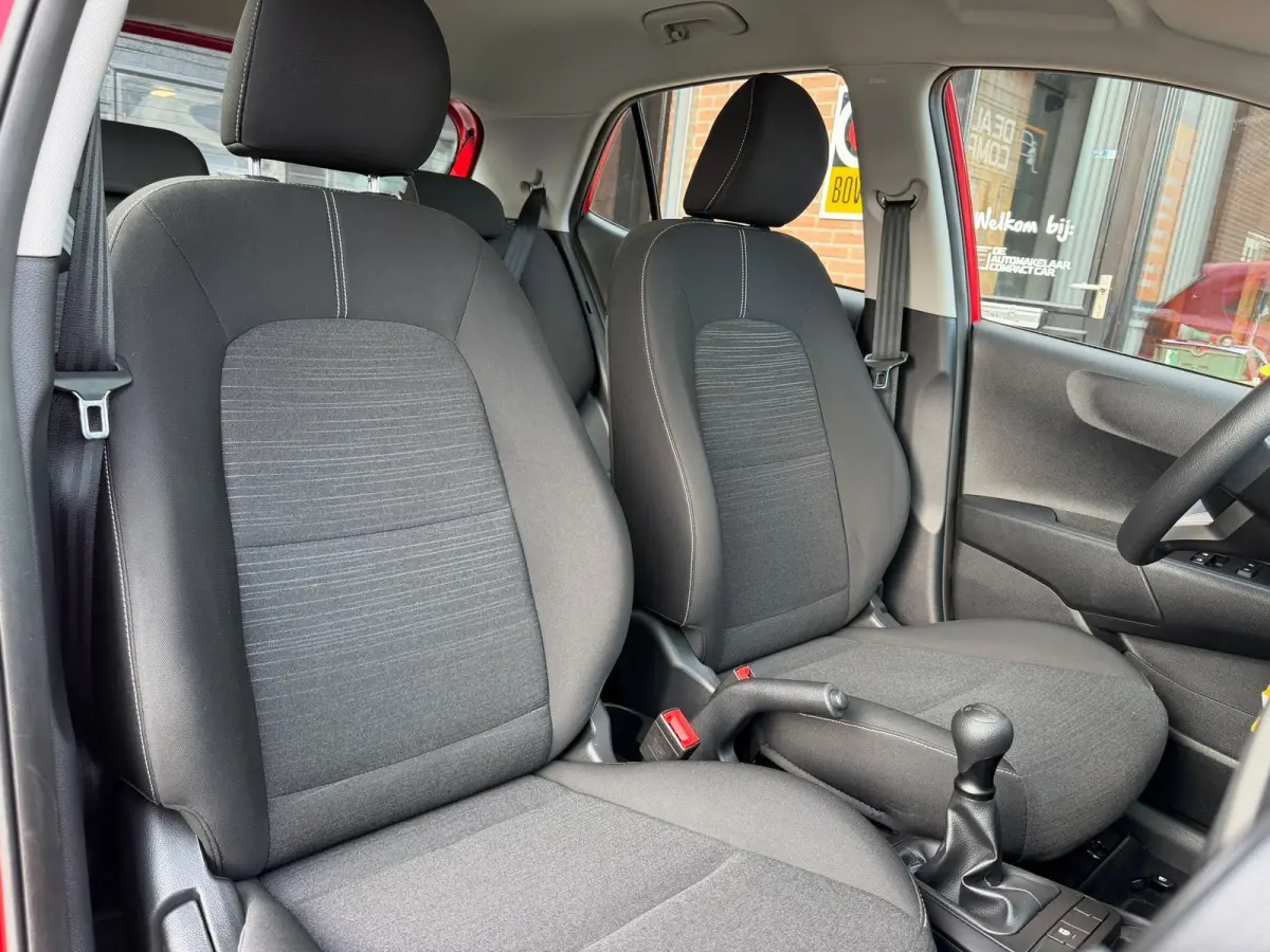 1.0 CVVT PlusLine | 50.689 KM | AIRCO | ZWARTE LMV |SPORTIEF ROOD |