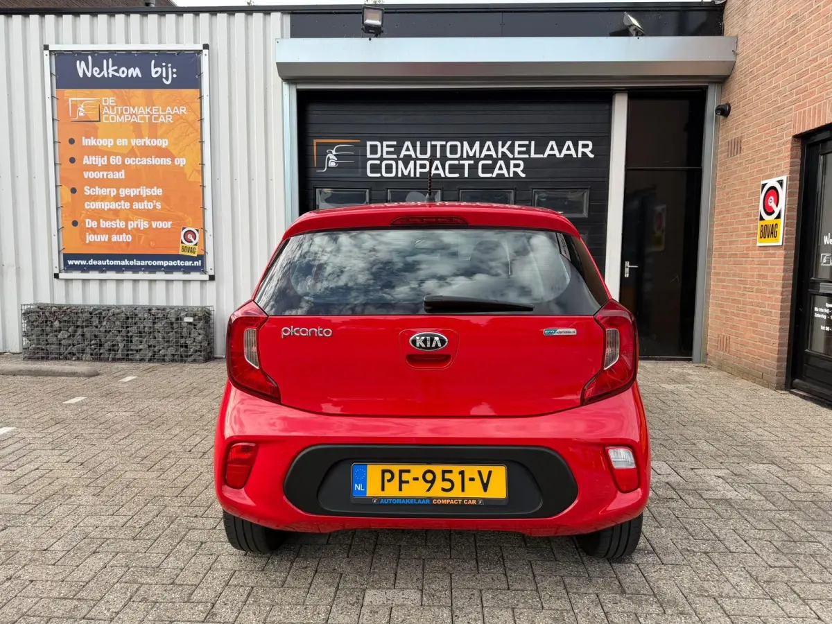 1.0 CVVT PlusLine | 50.689 KM | AIRCO | ZWARTE LMV |SPORTIEF ROOD |