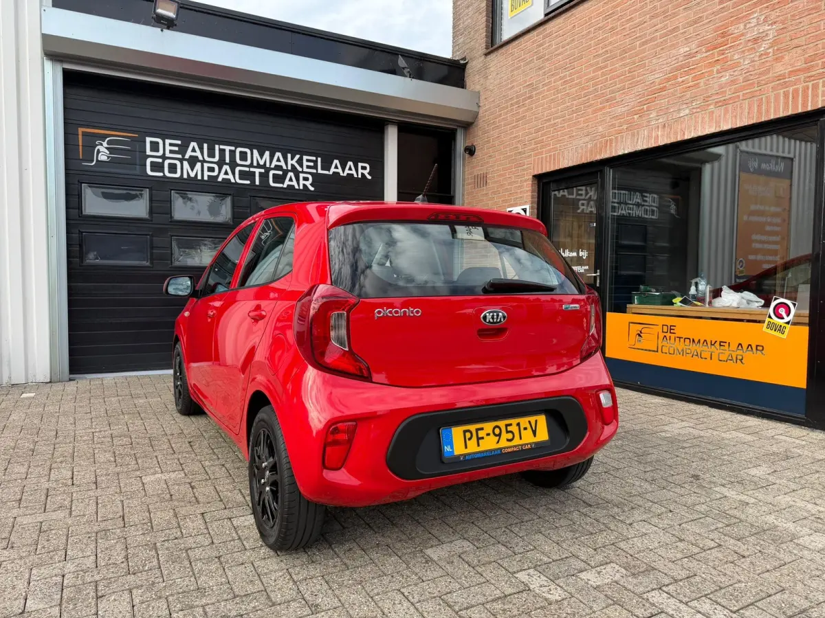 1.0 CVVT PlusLine | 50.689 KM | AIRCO | ZWARTE LMV |SPORTIEF ROOD |