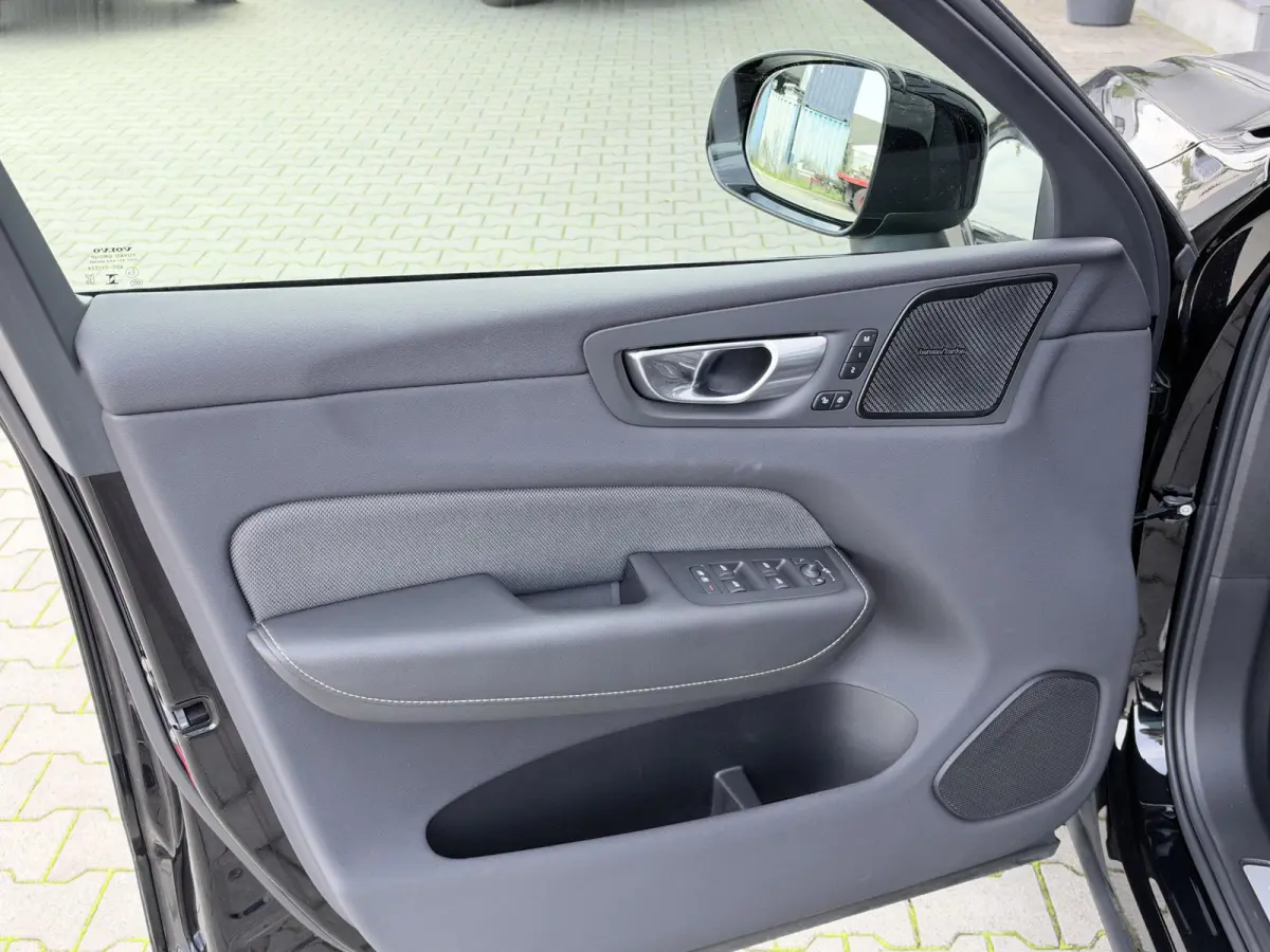 2.0 T6 Plug-in hybrid AWD R-Design 349 pk Long range | Trekhaak | Harman Kardon | 360 camera | 20 inch