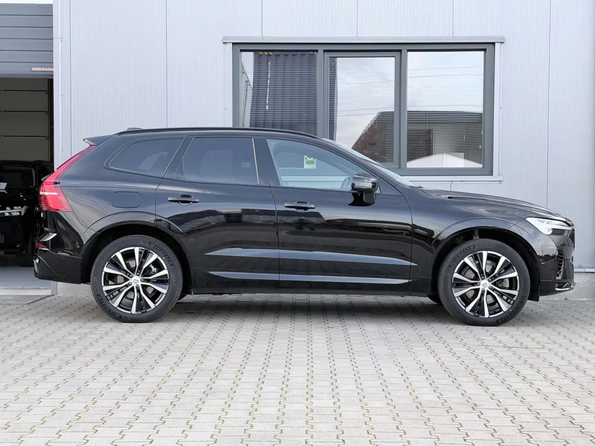 2.0 T6 Plug-in hybrid AWD R-Design 349 pk Long range | Trekhaak | Harman Kardon | 360 camera | 20 inch