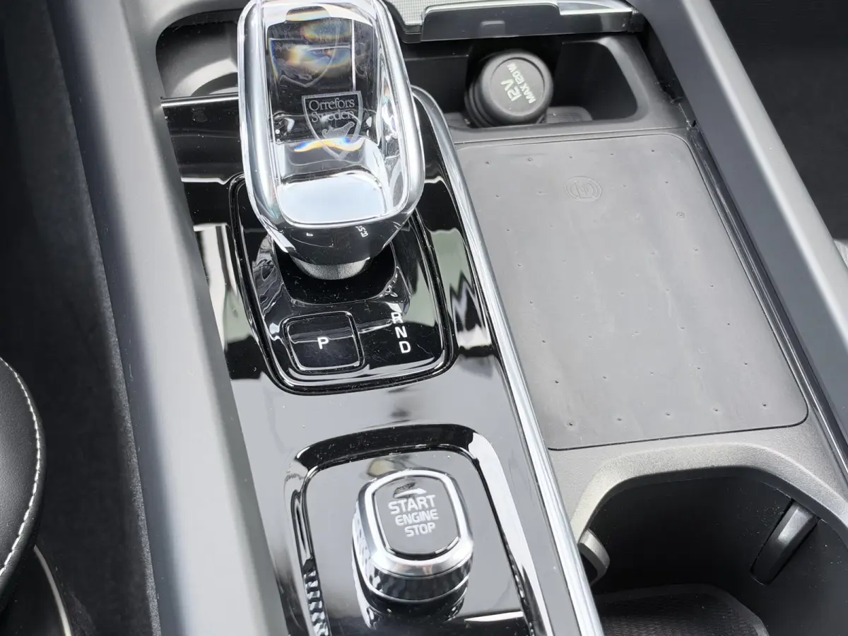 2.0 T6 Plug-in hybrid AWD R-Design 349 pk Long range | Trekhaak | Harman Kardon | 360 camera | 20 inch