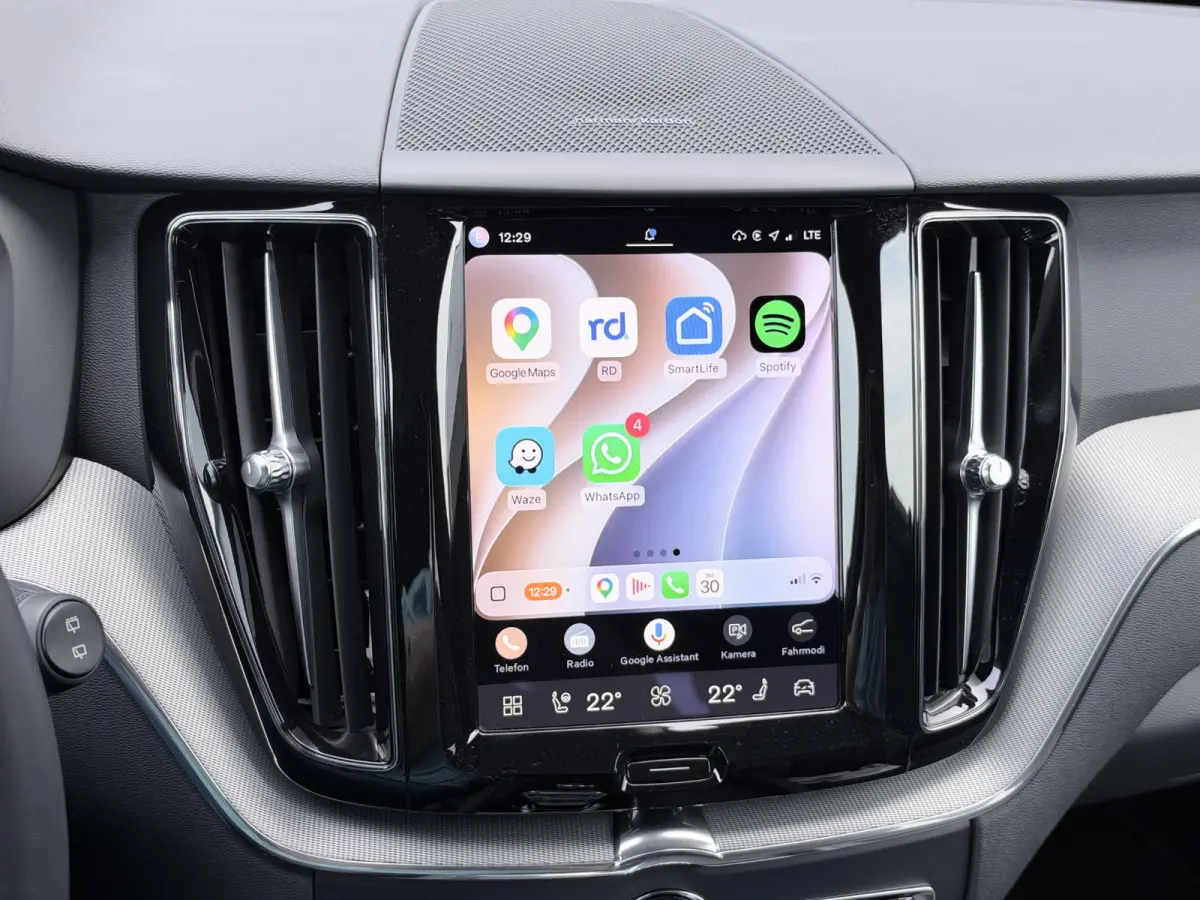 2.0 T6 Plug-in hybrid AWD R-Design 349 pk Long range | Trekhaak | Harman Kardon | 360 camera | 20 inch