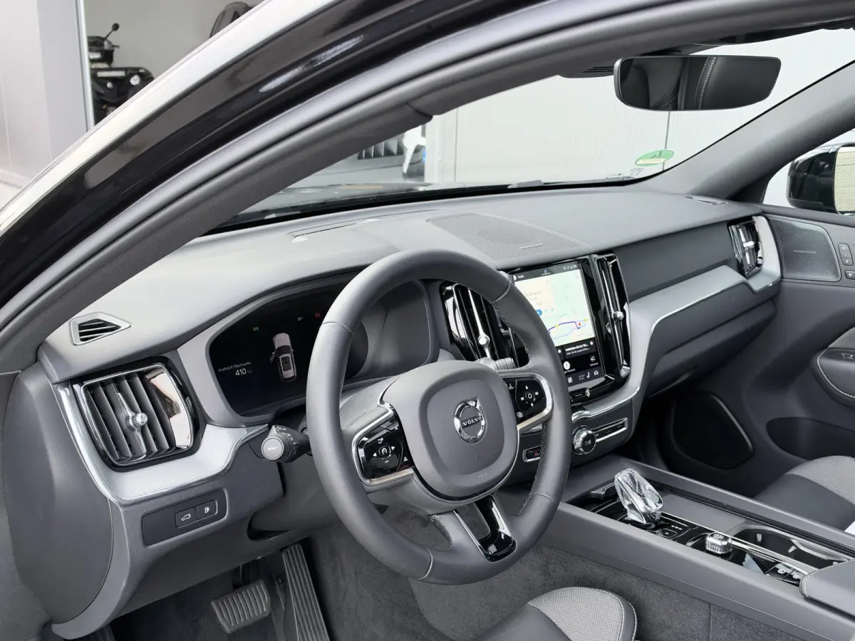 2.0 T6 Plug-in hybrid AWD R-Design 349 pk Long range | Trekhaak | Harman Kardon | 360 camera | 20 inch