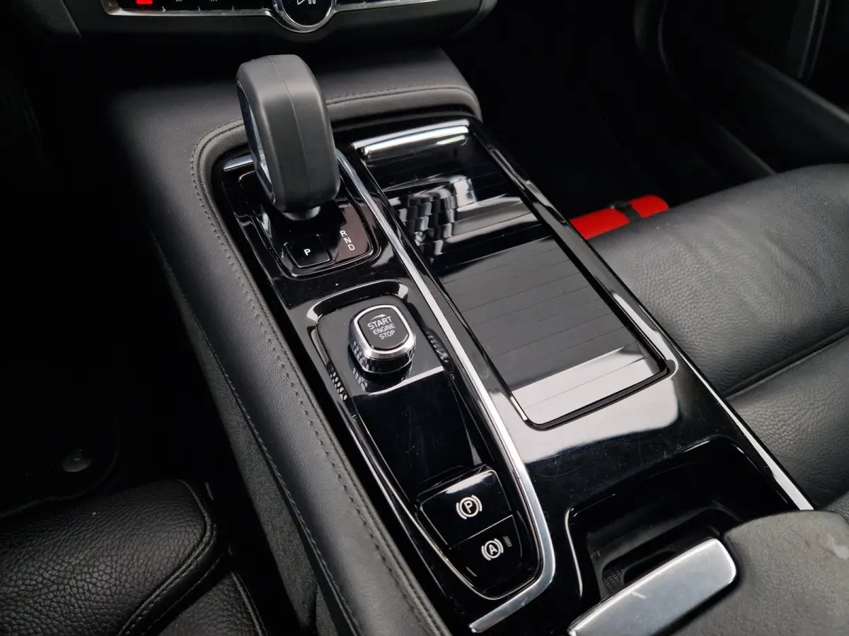 2.0 T6 AWD PHEV 349PK /1e eig /BTW