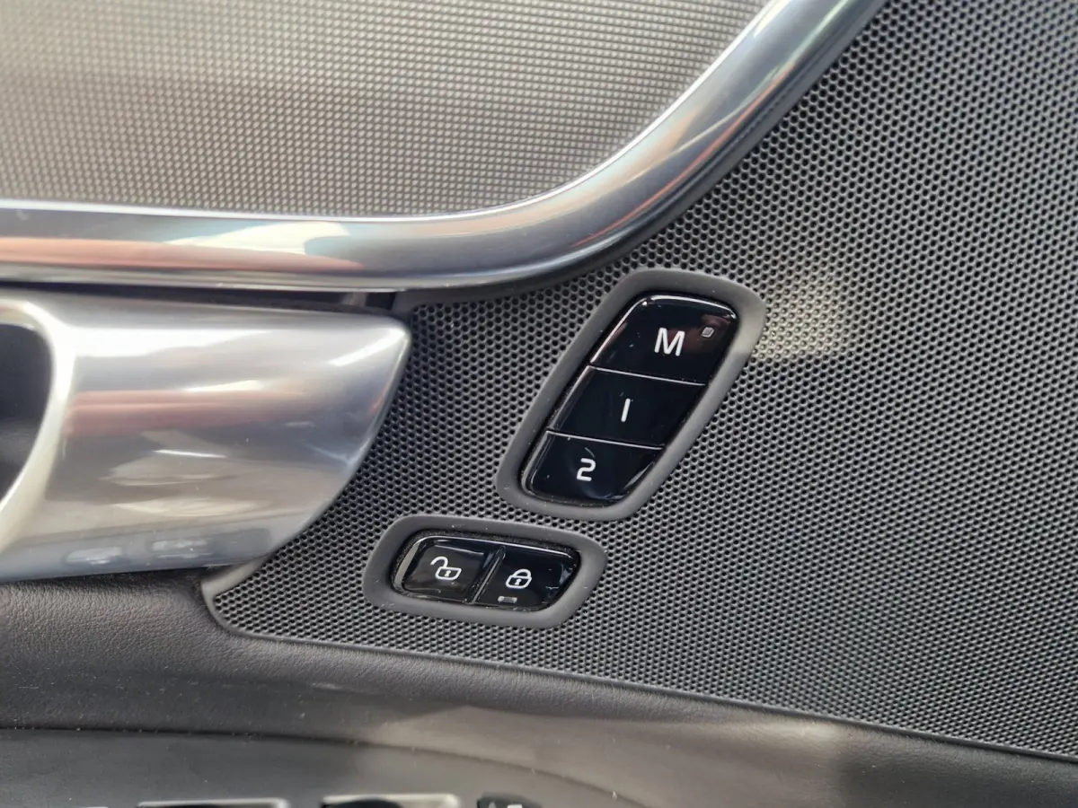 2.0 T6 AWD PHEV 349PK /1e eig /BTW