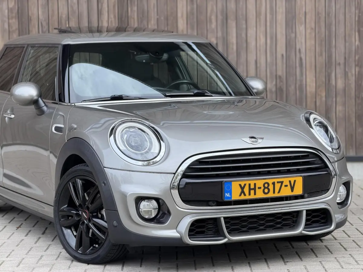 1.5 Cooper Chili Serious Business JCW PAKKET | PANORAMADAK | CAMERA | STOELWERWARMING