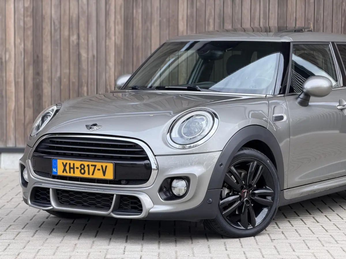 1.5 Cooper Chili Serious Business JCW PAKKET | PANORAMADAK | CAMERA | STOELWERWARMING