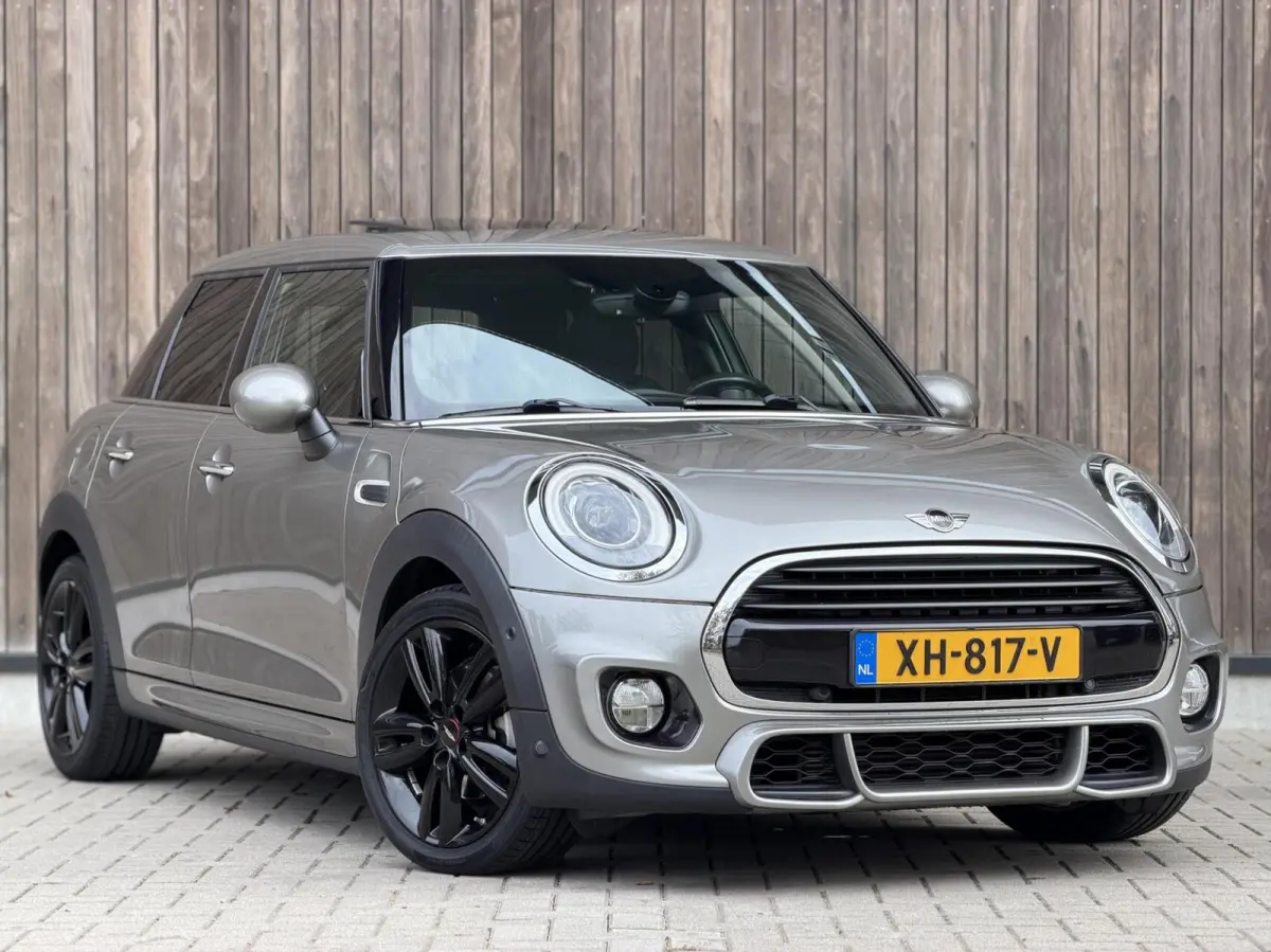 1.5 Cooper Chili Serious Business JCW PAKKET | PANORAMADAK | CAMERA | STOELWERWARMING