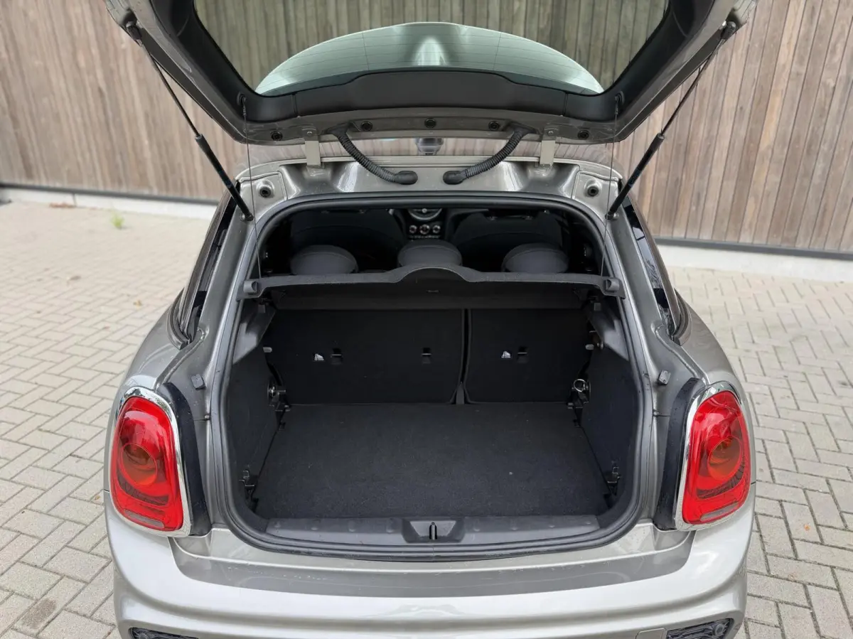 1.5 Cooper Chili Serious Business JCW PAKKET | PANORAMADAK | CAMERA | STOELWERWARMING