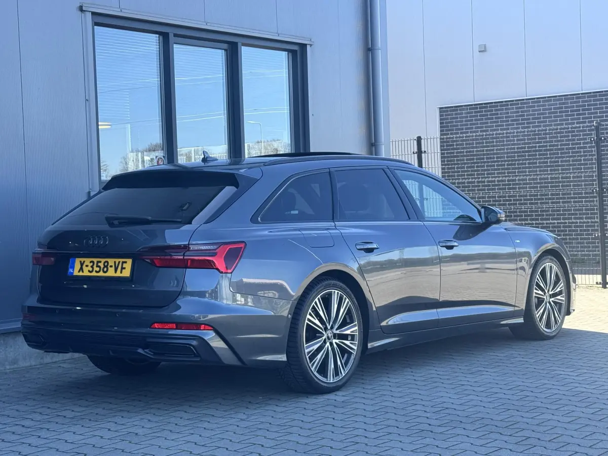 40 TDI S Line edition 204 PK | Black optic | ACC | Pano | Apple Carplay