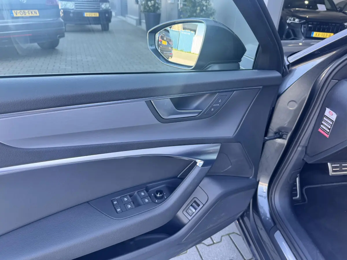 40 TDI S Line edition 204 PK | Black optic | ACC | Pano | Apple Carplay
