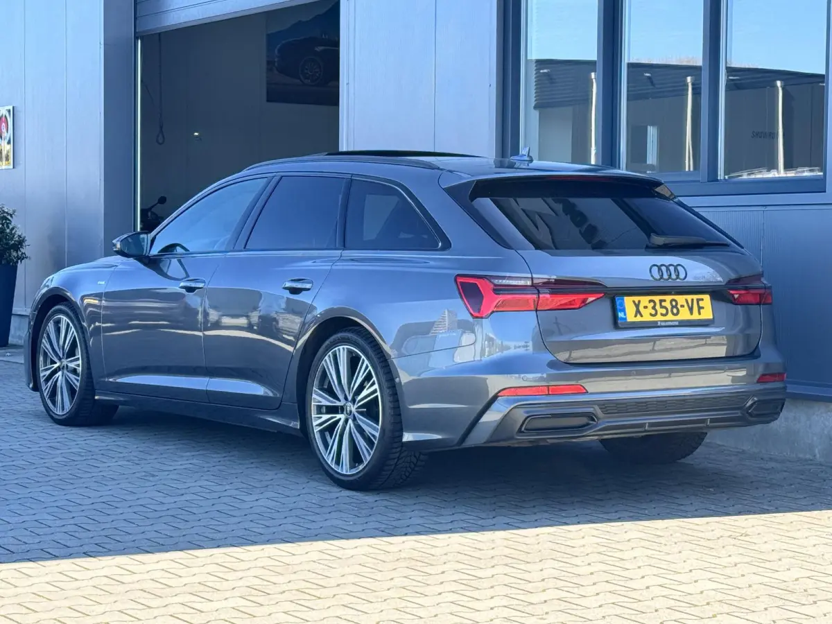 40 TDI S Line edition 204 PK | Black optic | ACC | Pano | Apple Carplay