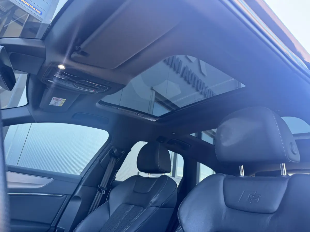 40 TDI S Line edition 204 PK | Black optic | ACC | Pano | Apple Carplay
