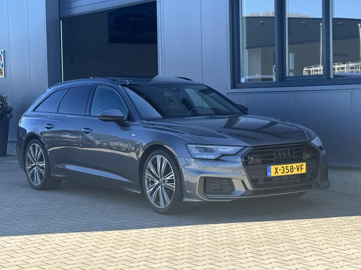 40 TDI S Line edition 204 PK | Black optic | ACC | Pano | Apple Carplay