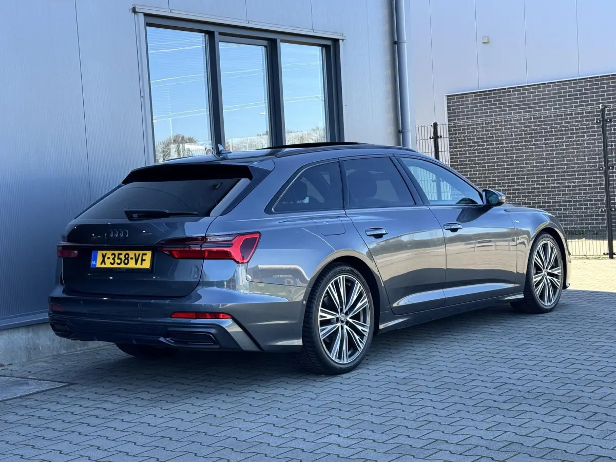 40 TDI S Line edition 204 PK | Black optic | ACC | Pano | Apple Carplay