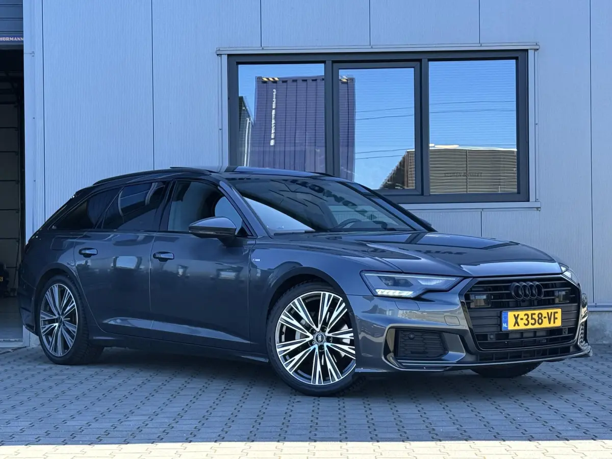 40 TDI S Line edition 204 PK | Black optic | ACC | Pano | Apple Carplay