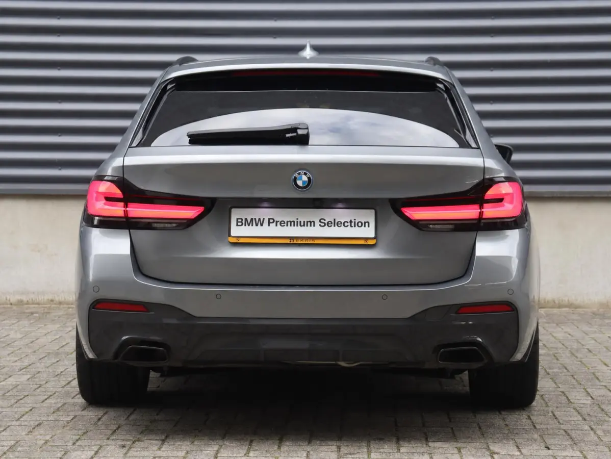 530e | M Sportpakket | Trekhaak | Adaptive Cruise Control | Hi-Fi | Stuurwiel Verwarmd | Sportstoelen | SoH 94% | 19'' LMV