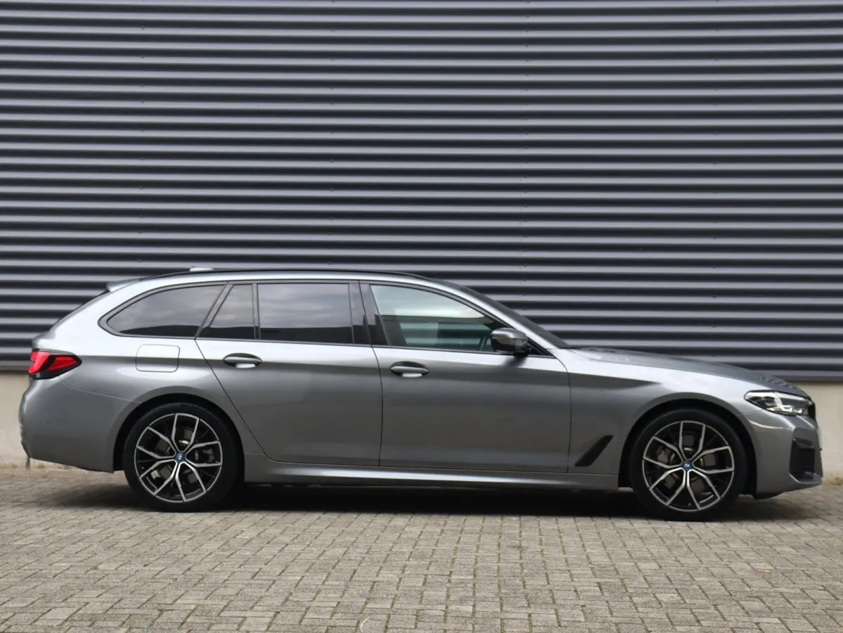 530e | M Sportpakket | Trekhaak | Adaptive Cruise Control | Hi-Fi | Stuurwiel Verwarmd | Sportstoelen | SoH 94% | 19'' LMV