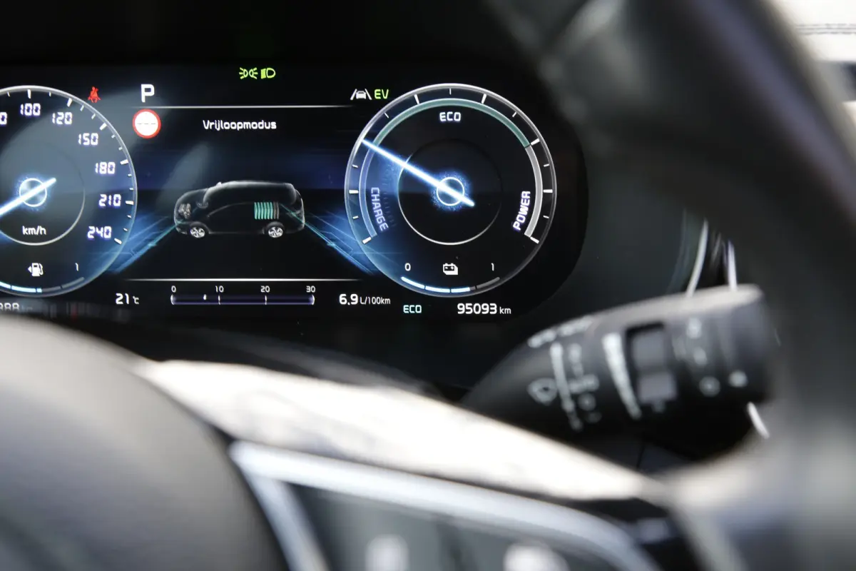 1.6 GDI PHEV Platinum*Perfect Onderh*Pano/ACC met stuurhulp/Leder/Stoelverw.V+A/Stuurverw./Stoelkoeling/Memorie/Camera/DAB/LED/Dodehoek/Elek. Klep/Parkeersens.V+A/VOL*