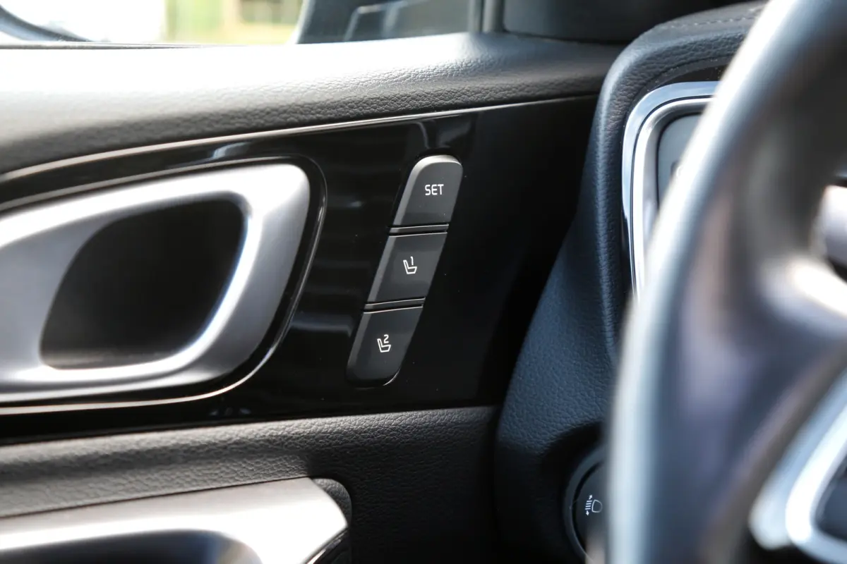 1.6 GDI PHEV Platinum*Perfect Onderh*Pano/ACC met stuurhulp/Leder/Stoelverw.V+A/Stuurverw./Stoelkoeling/Memorie/Camera/DAB/LED/Dodehoek/Elek. Klep/Parkeersens.V+A/VOL*