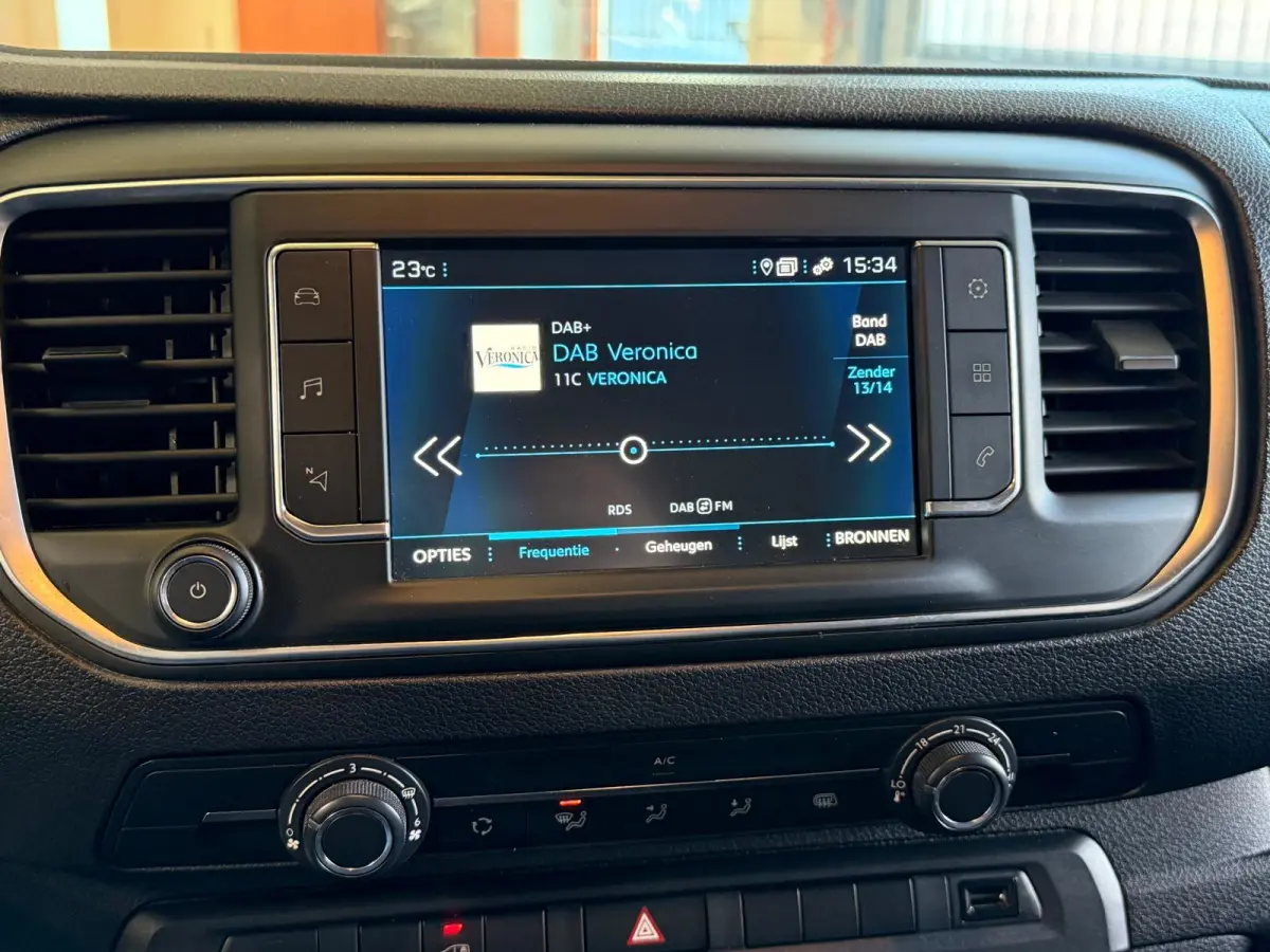 1.5 BlueHDI 120 S&S L2 Navi, Camera, Carplay, Cruise Control, Trekhaak, Euro 6