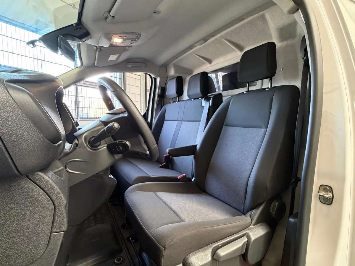 1.5 BlueHDI 120 S&S L2 Navi, Camera, Carplay, Cruise Control, Trekhaak, Euro 6