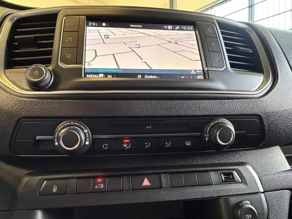 1.5 BlueHDI 120 S&S L2 Navi, Camera, Carplay, Cruise Control, Trekhaak, Euro 6