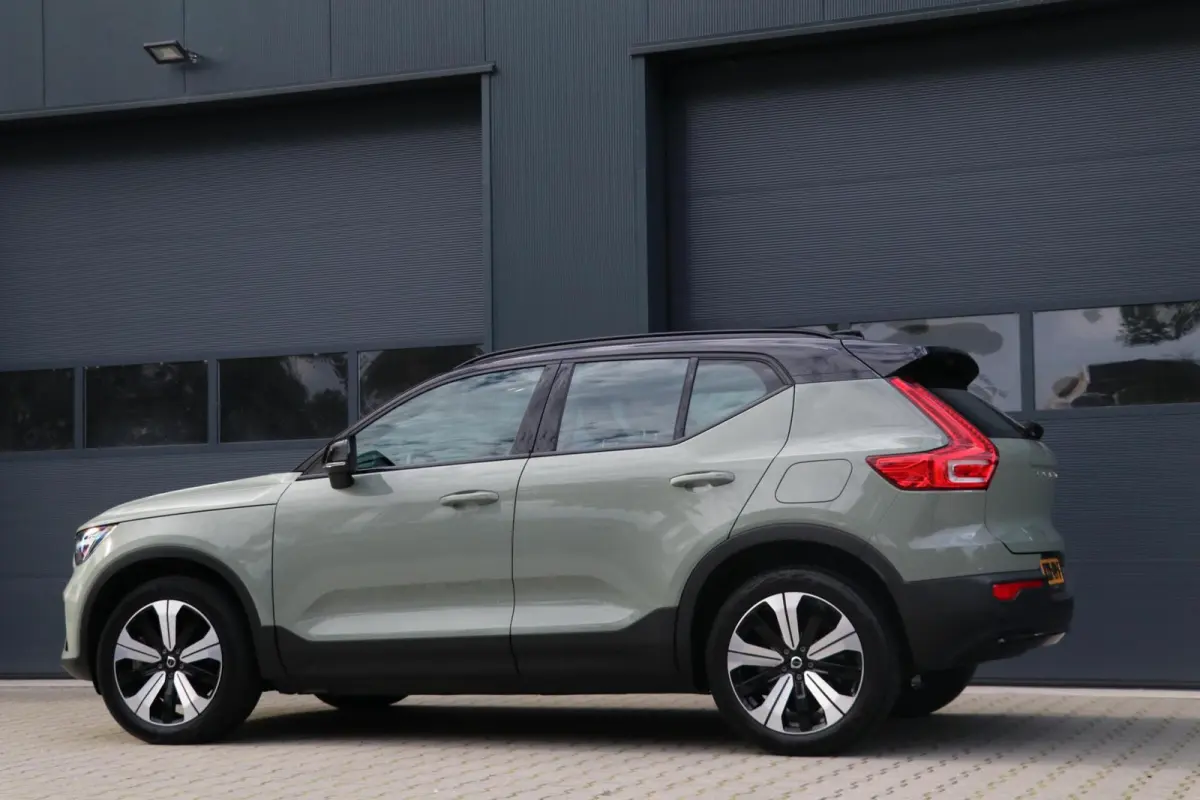 Pro 70kWh AdaptiveCruise Camera Stoel/stuur verwarming TwoTone Sage Green PilotAssist AppleCarplay Uitstraling 74000KM BJ2023